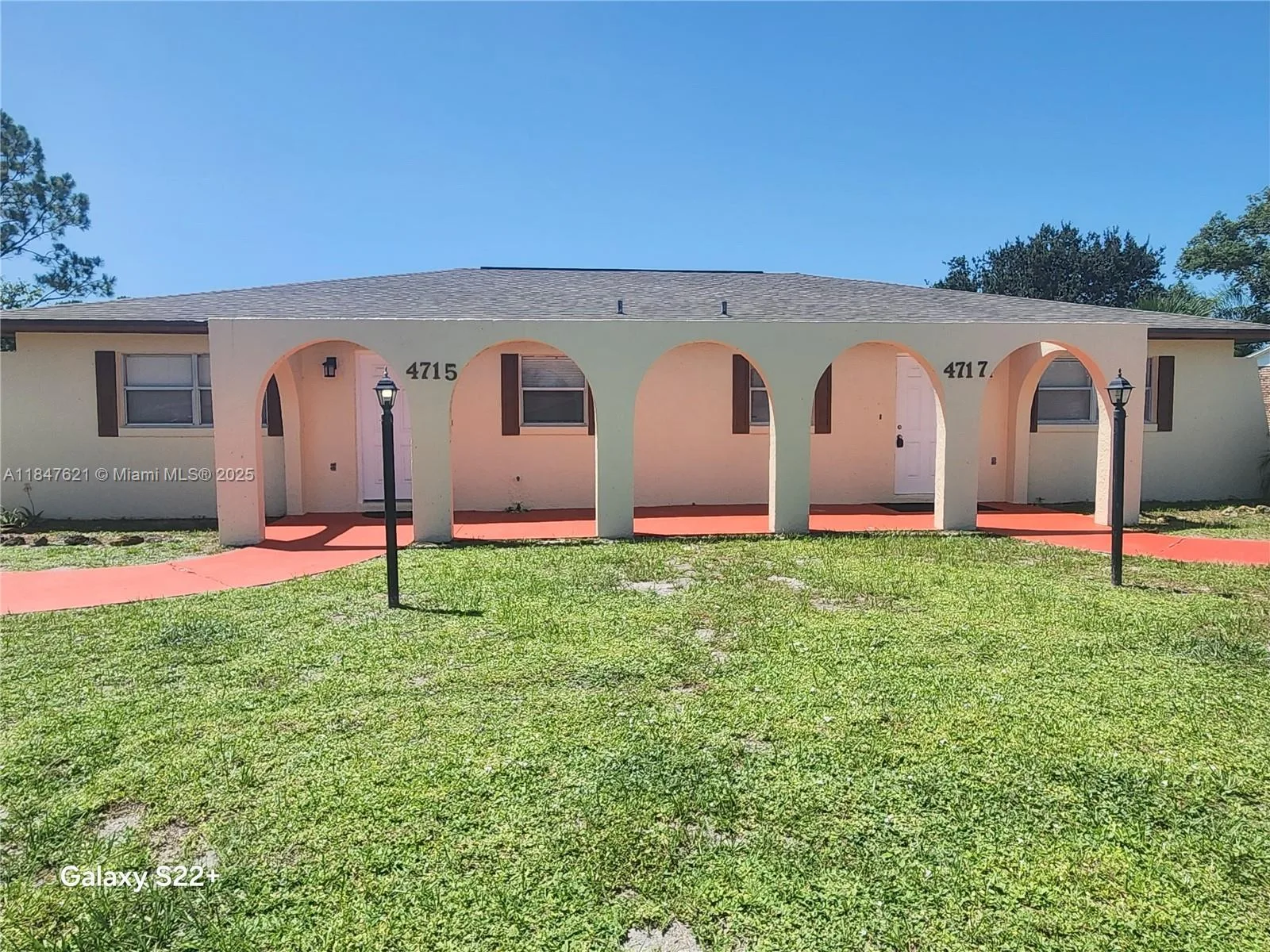 4715 Leucadendra Dr., Sebring, FL 33872