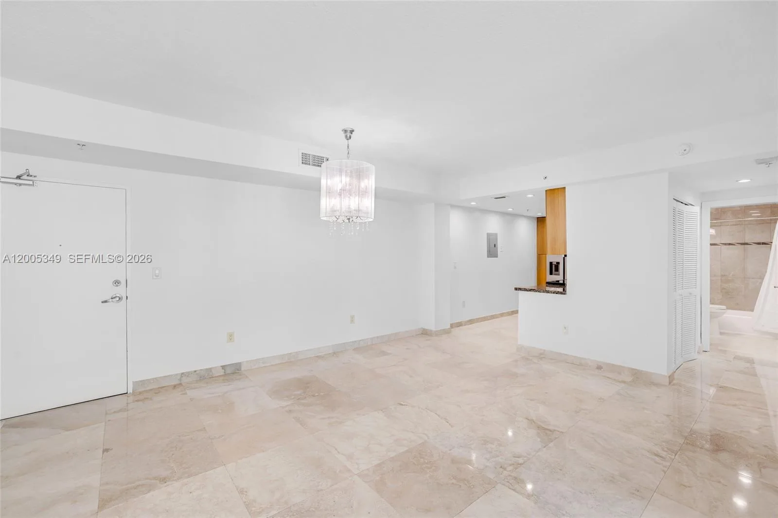 7501 E Treasure Dr # 7M, North Bay Village, FL 33141 photo 4