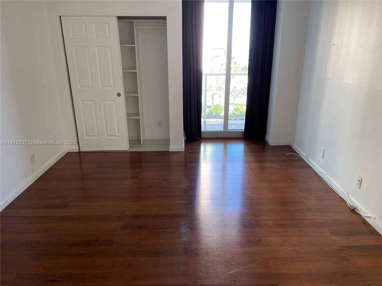 100 Bayview Dr # 812, Sunny Isles Beach, FL 33160 photo 13