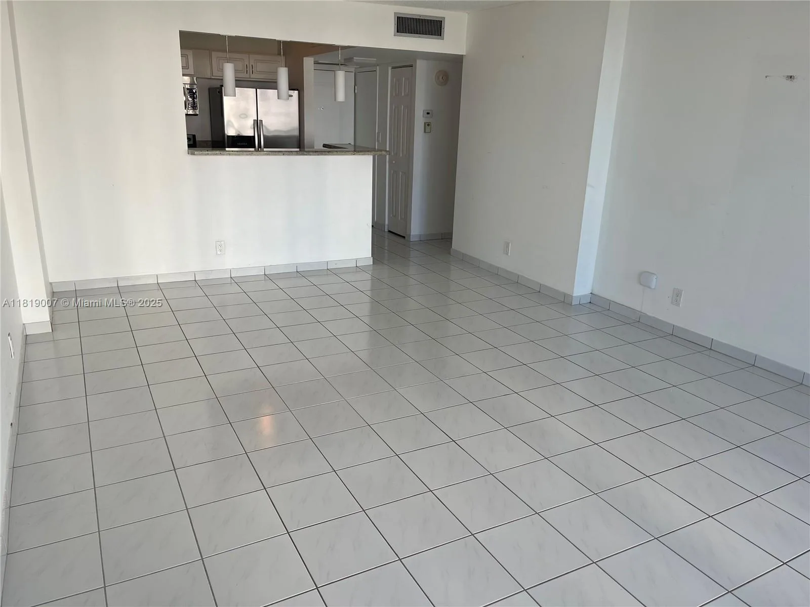 100 Bayview Dr # 812, Sunny Isles Beach, FL 33160 photo 7