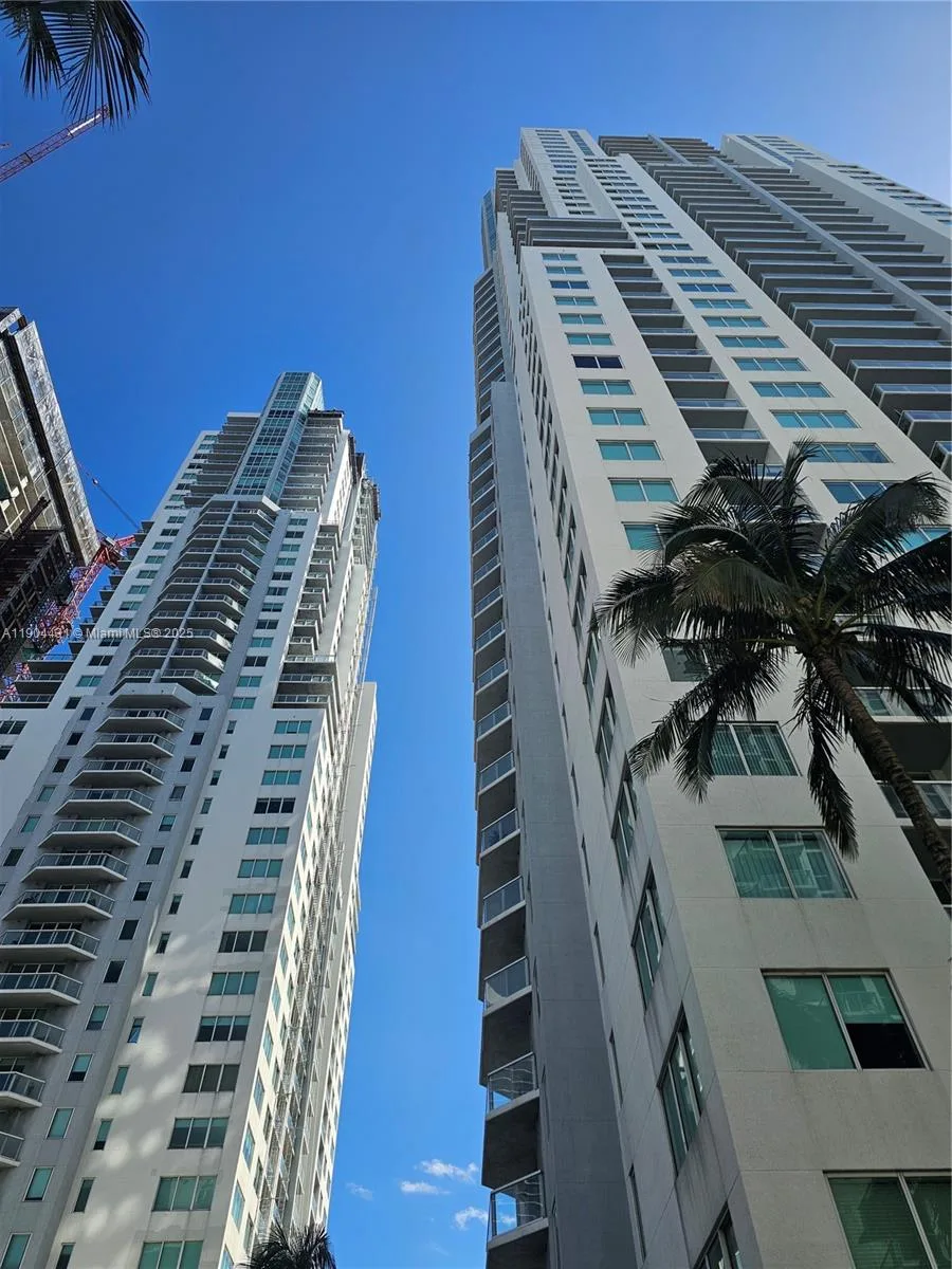 244 Biscayne Blvd # 303, Miami, FL 33132 photo 2