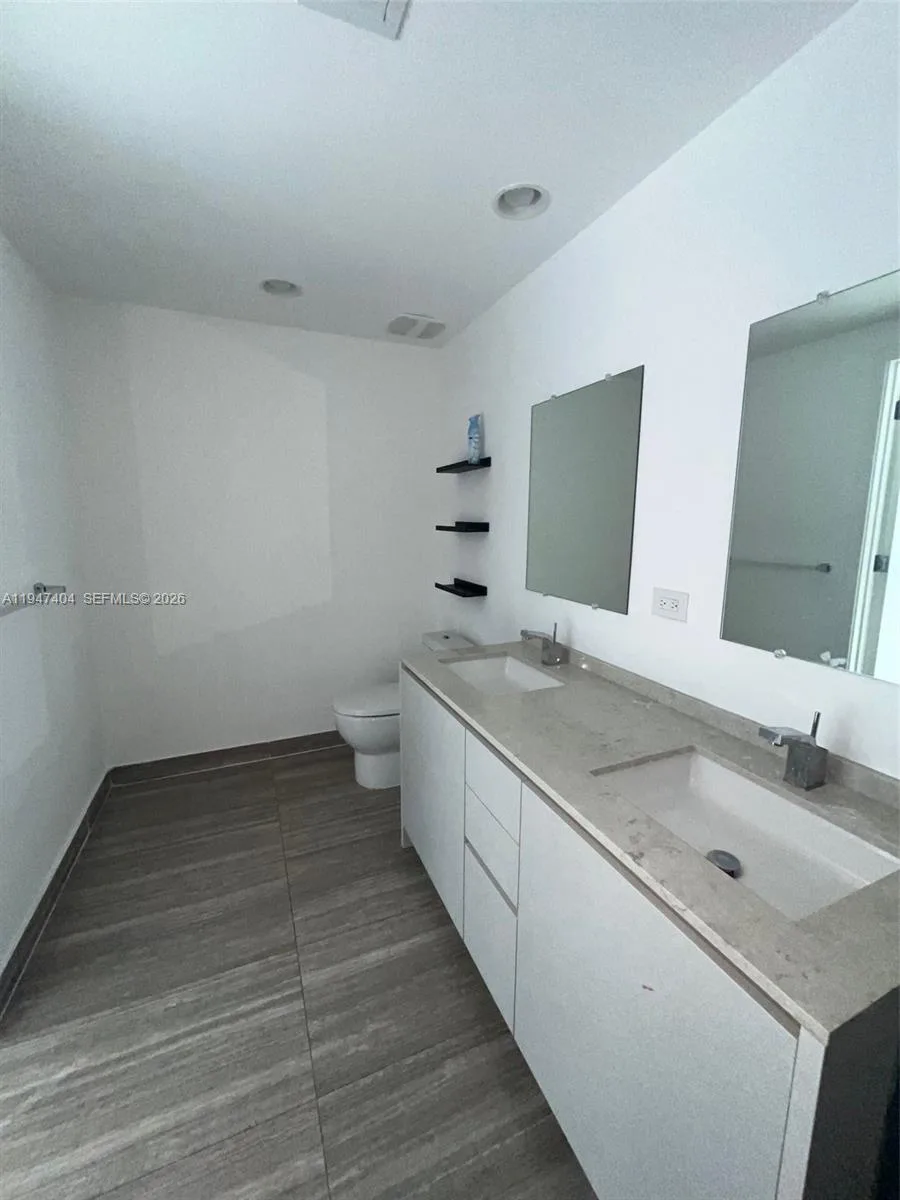 1010 Brickell Ave # 2406, Miami, FL 33131 photo 12