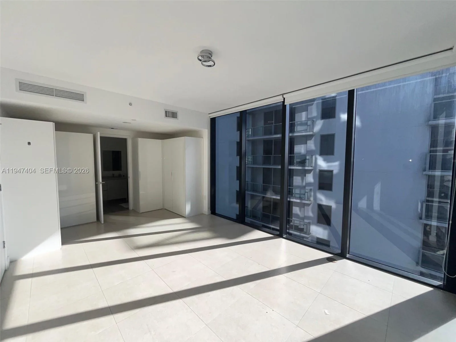 1010 Brickell Ave # 2406, Miami, FL 33131 photo 6