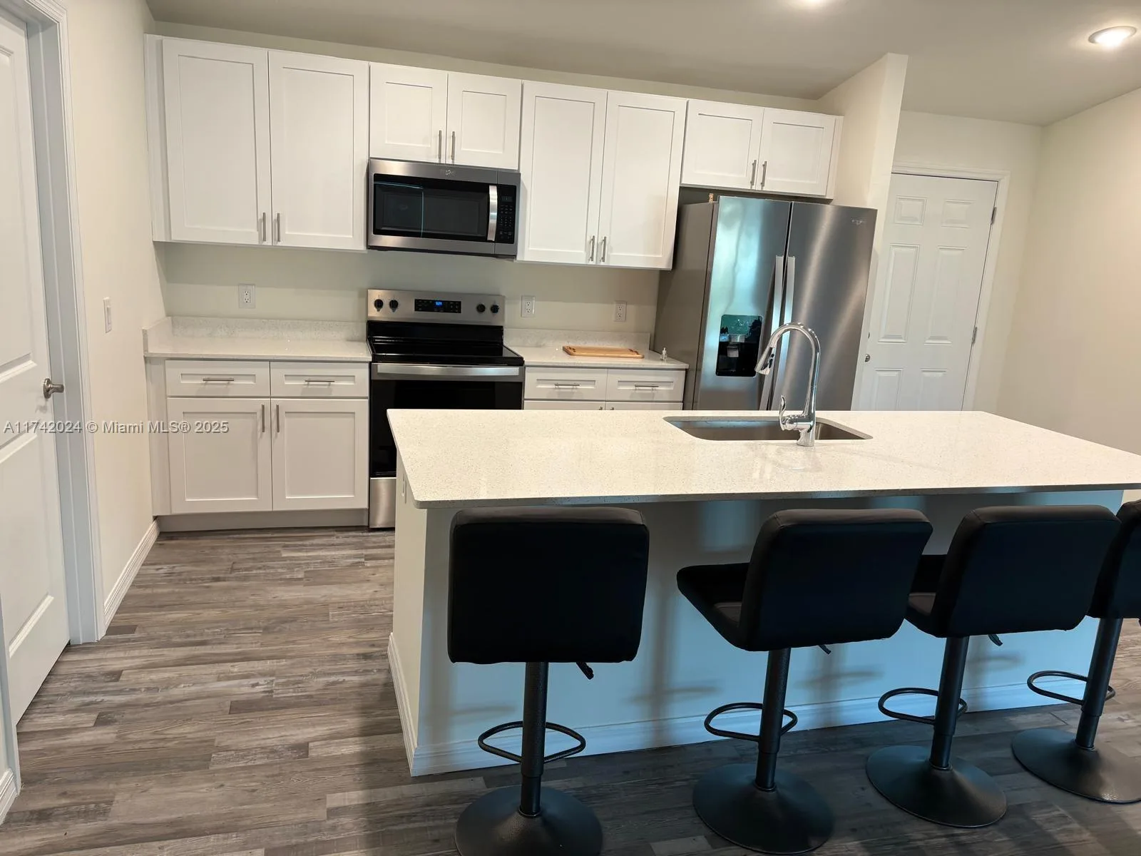 3223 NE 14th Ave # 0, Cape Coral, FL 33909 photo 4