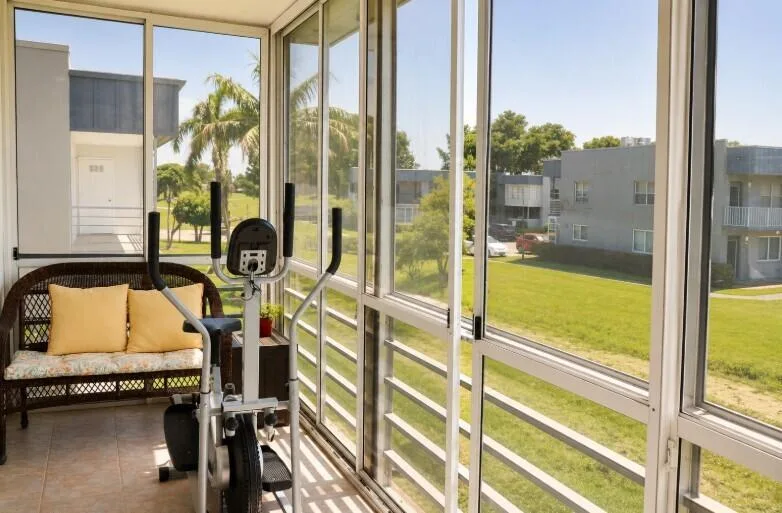 321 Burgundy G, Delray Beach, FL 33484 photo 9