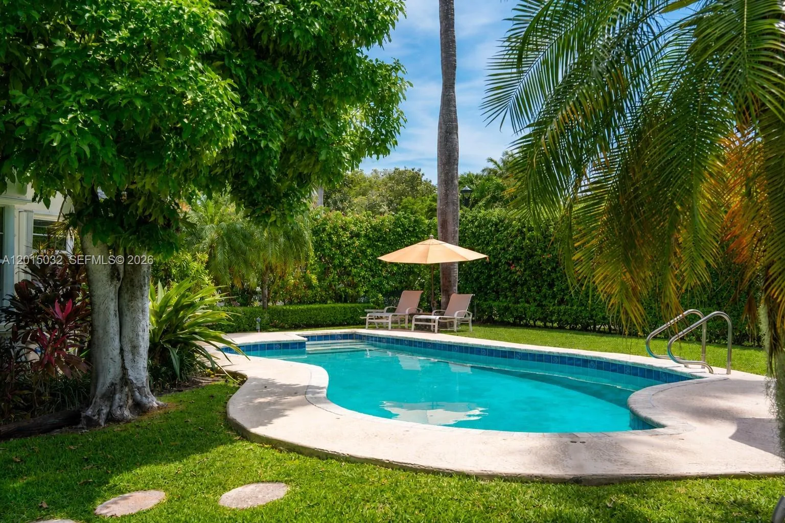 363 S Hibiscus Dr, Miami Beach, FL 33139