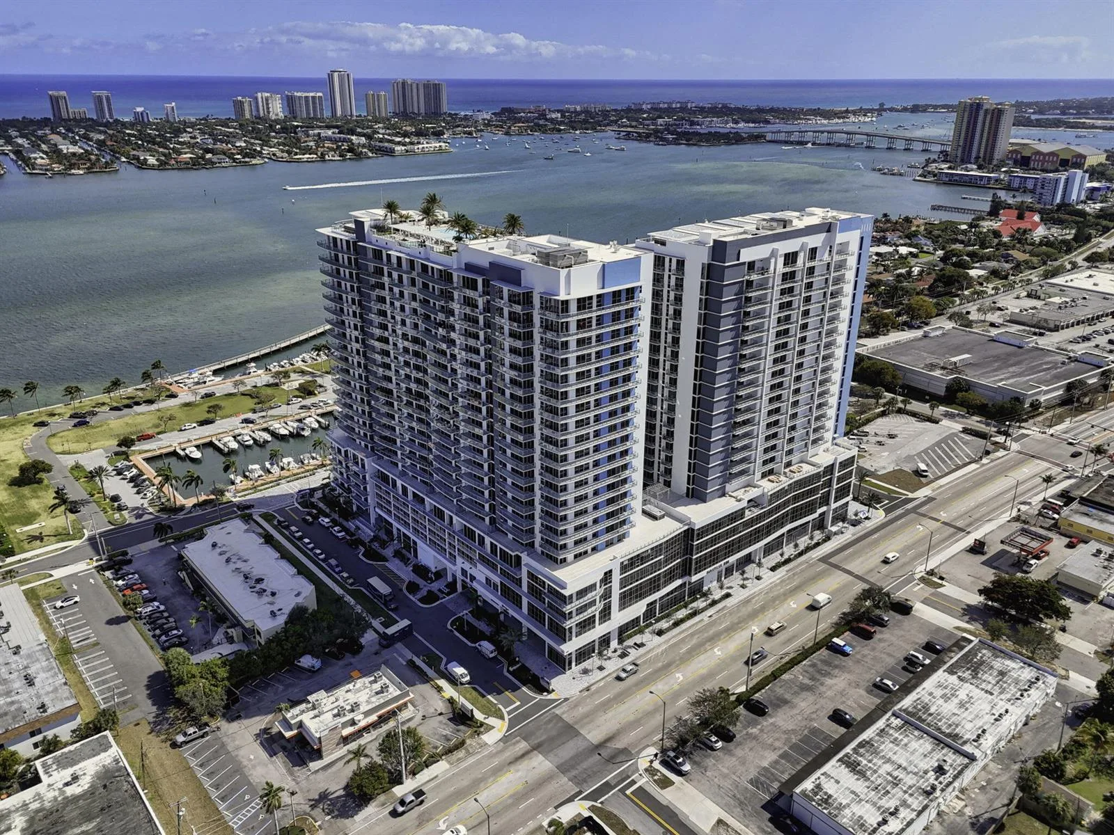 220 Lake Shore Drive # 617, Lake Park, FL 33403