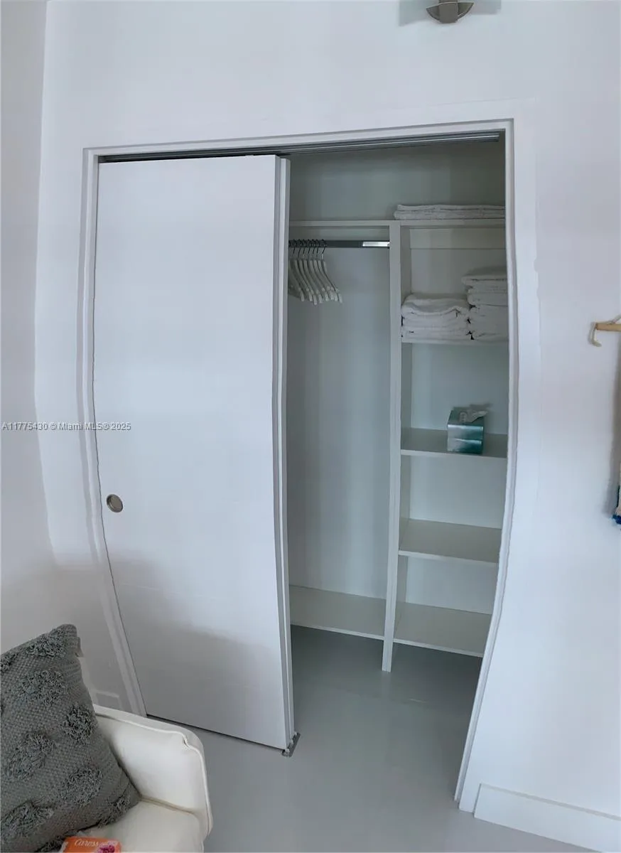 5445 Collins Ave # 1520, Miami Beach, FL 33140 photo 11