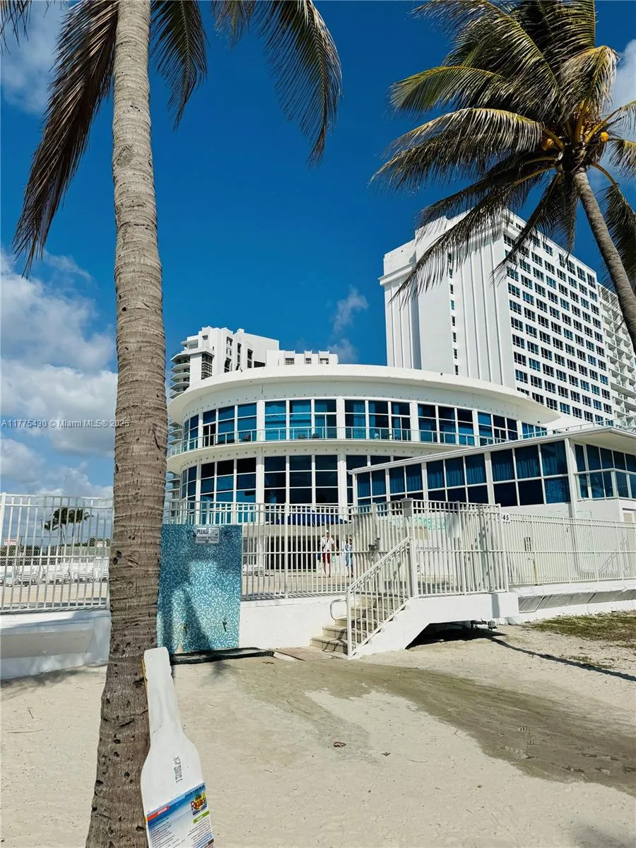 5445 Collins Ave # 1520, Miami Beach, FL 33140 photo 2