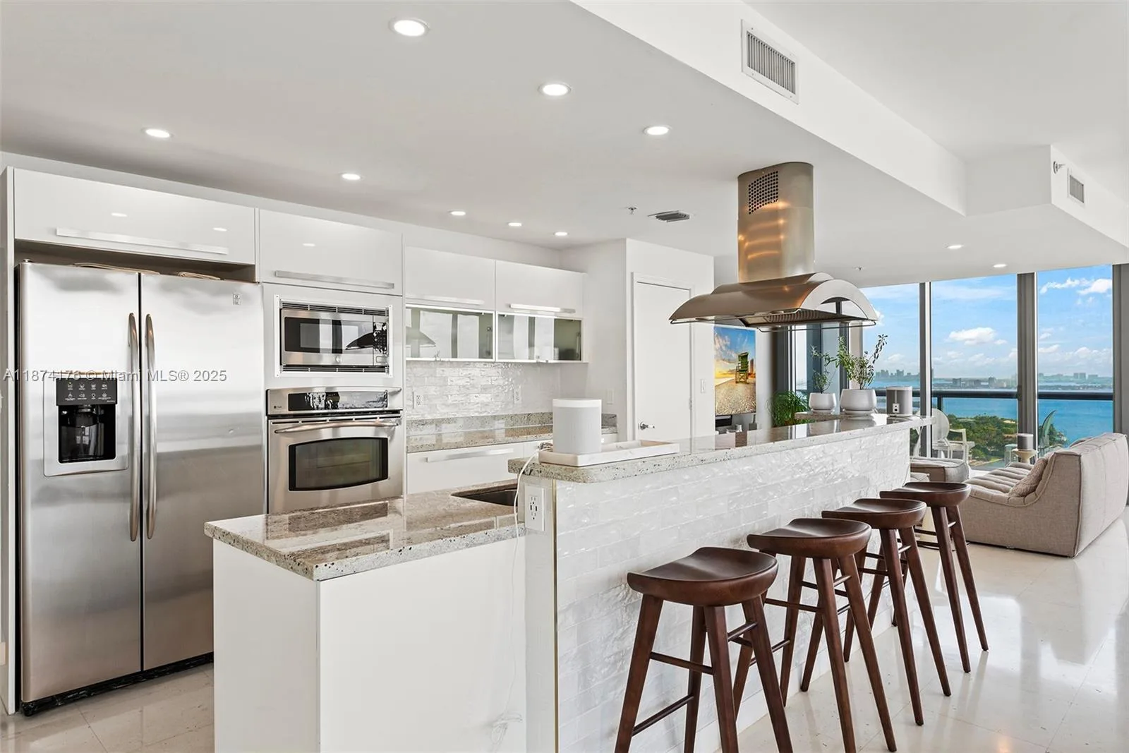 601 NE 36th St # 2912, Miami, FL 33137 photo 11