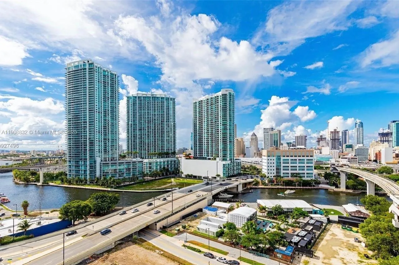 68 SE 6th St # 1709, Miami, FL 33131