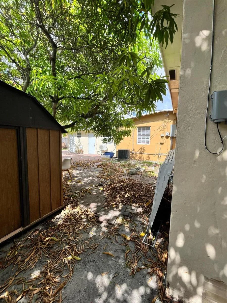 4730 NE 2nd Avenue NE, Deerfield Beach, FL 33064 photo 6