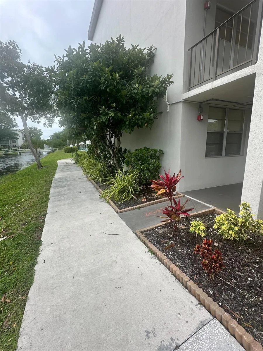 4850 NW 29th Court # 132, Lauderdale Lakes, FL 33313