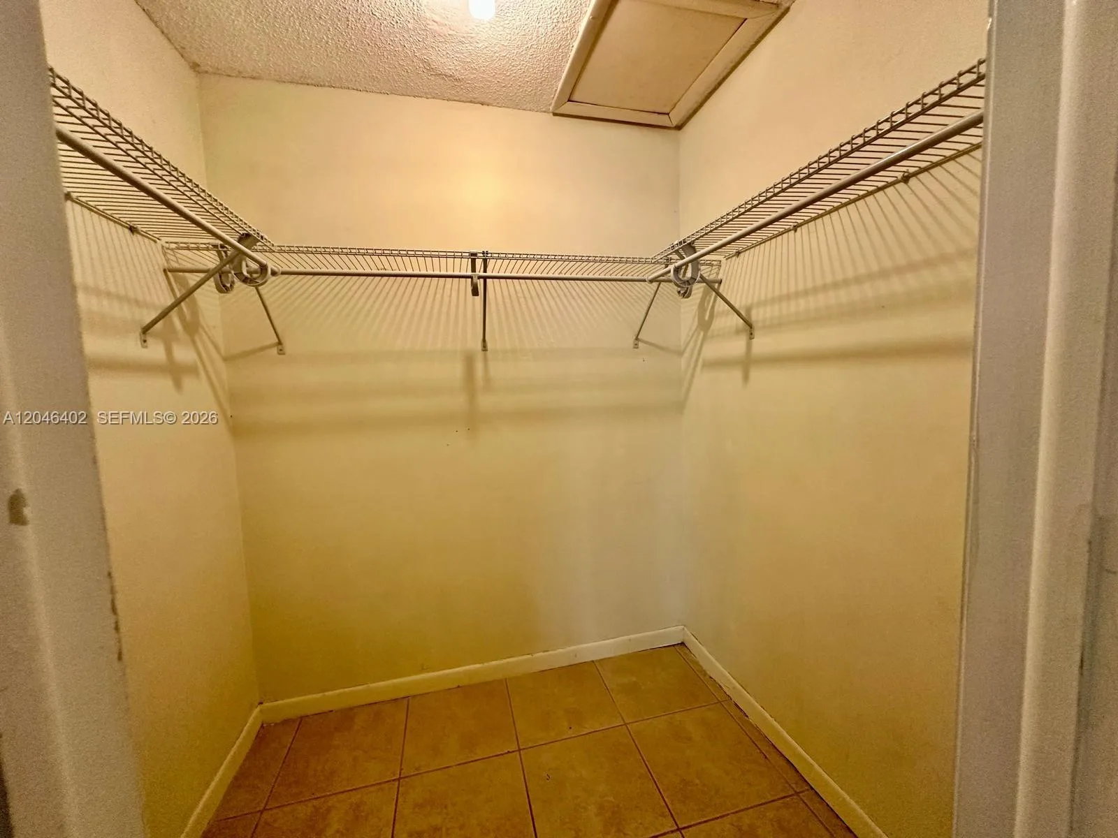 809 NE 199th St # 206-7, Miami, FL 33179 photo 2