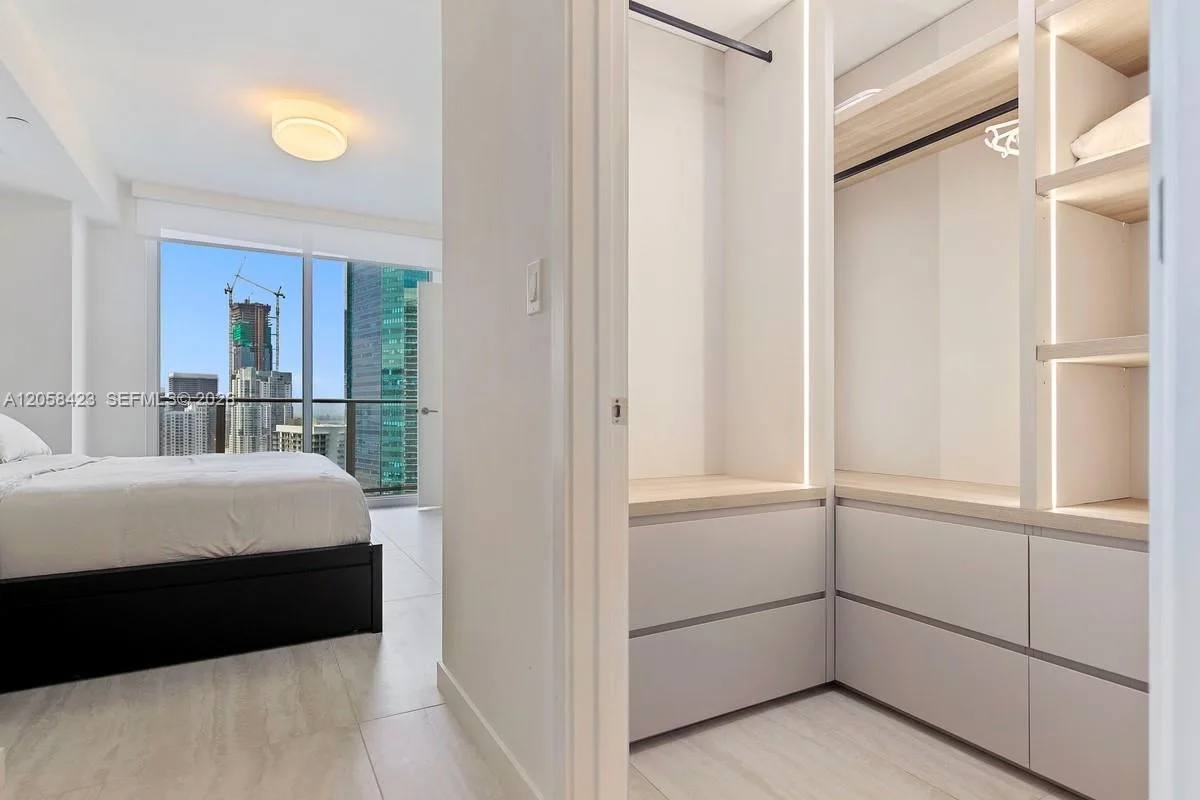 77 SE 5th Street # 3902, Miami, FL 33131 photo 7
