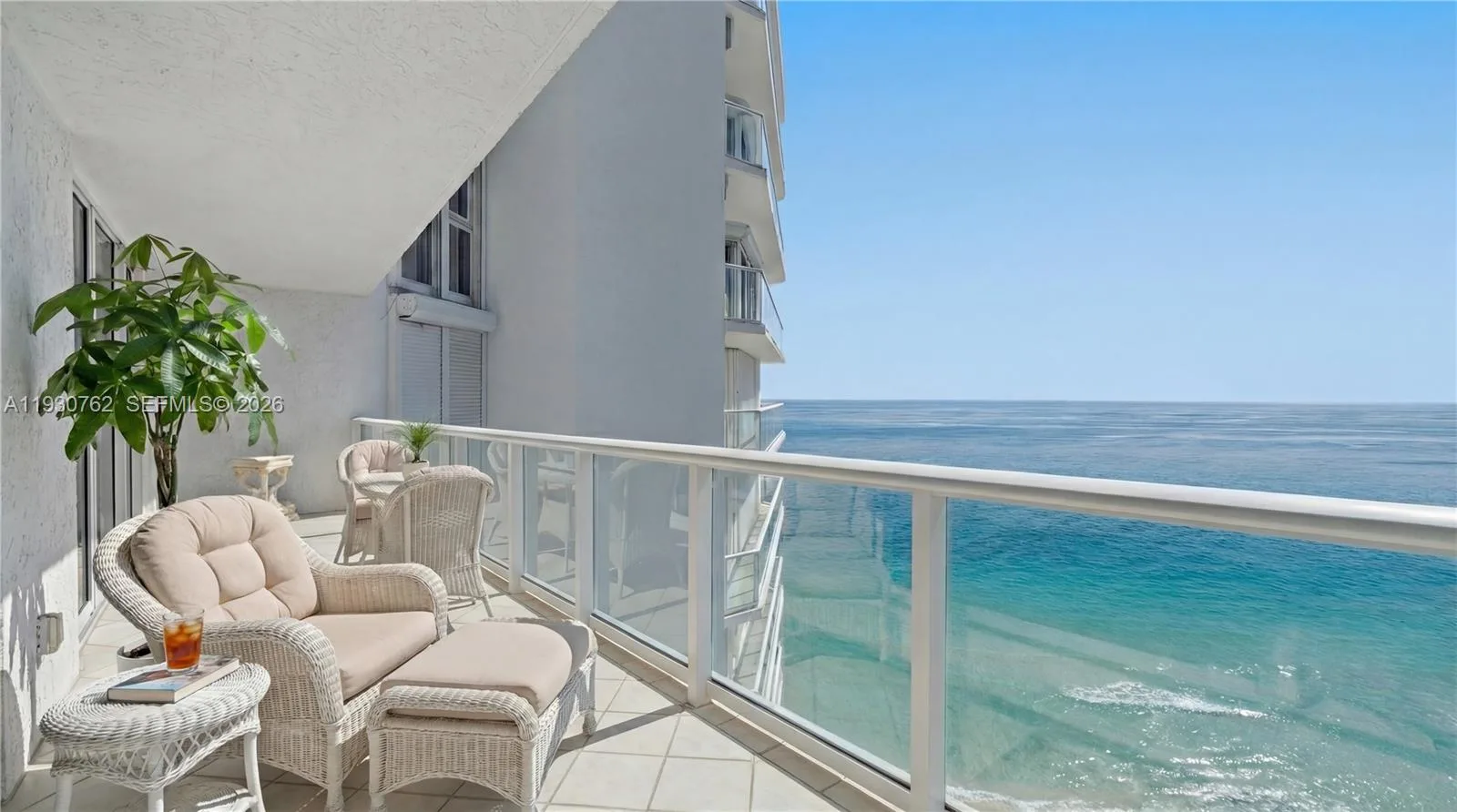 16445 Collins Ave # 2722, Sunny Isles Beach, FL 33160 photo 2