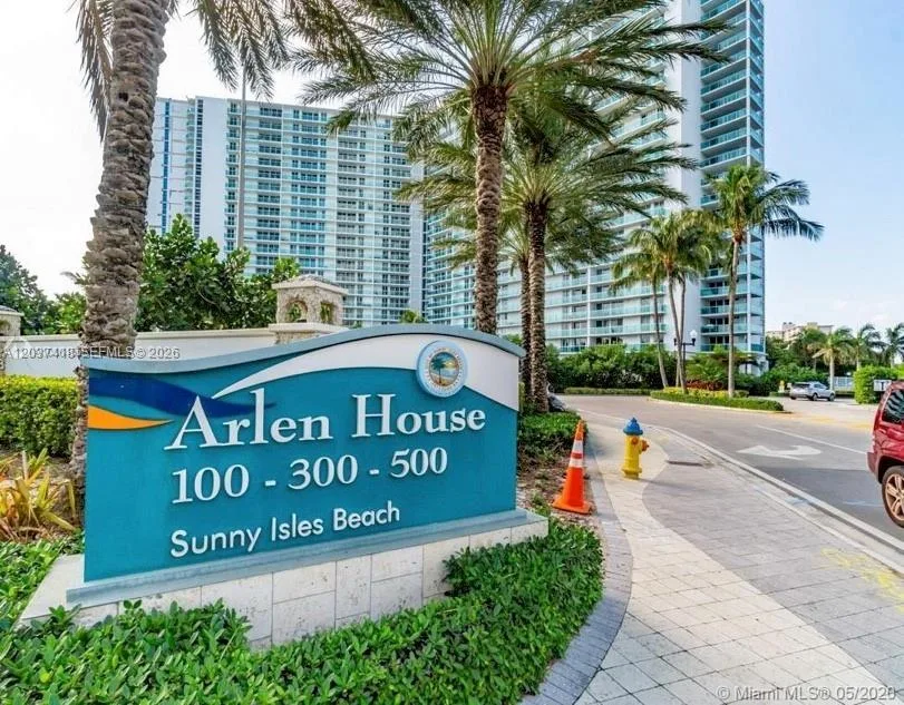 100 Bayview Dr # 726, Sunny Isles Beach, FL 33160