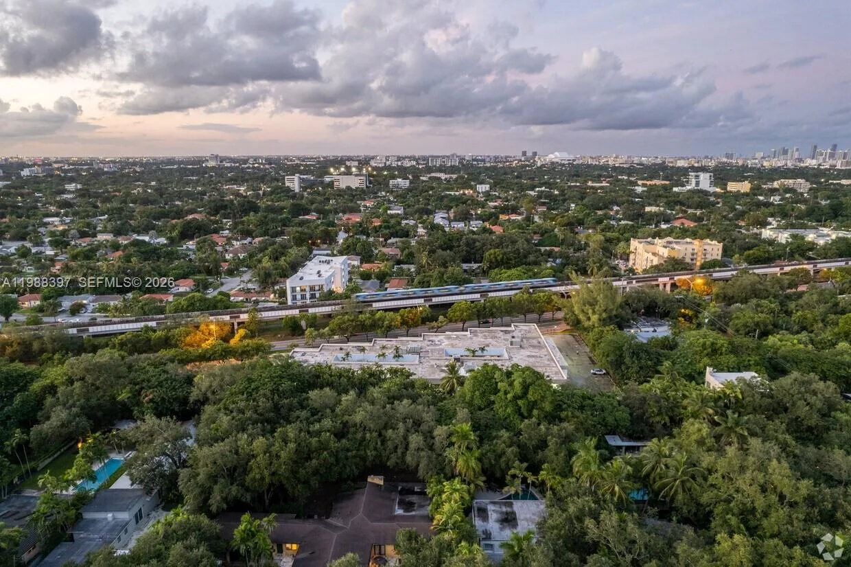2000 S Dixie Hwy # 200, Miami, FL 33133 photo 2