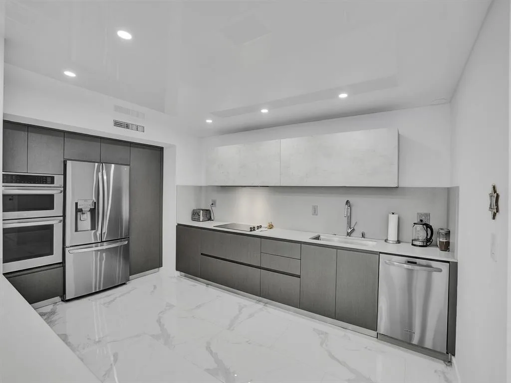 2500 Parkview Drive # 1112, Hallandale Beach, FL 33009 photo 3