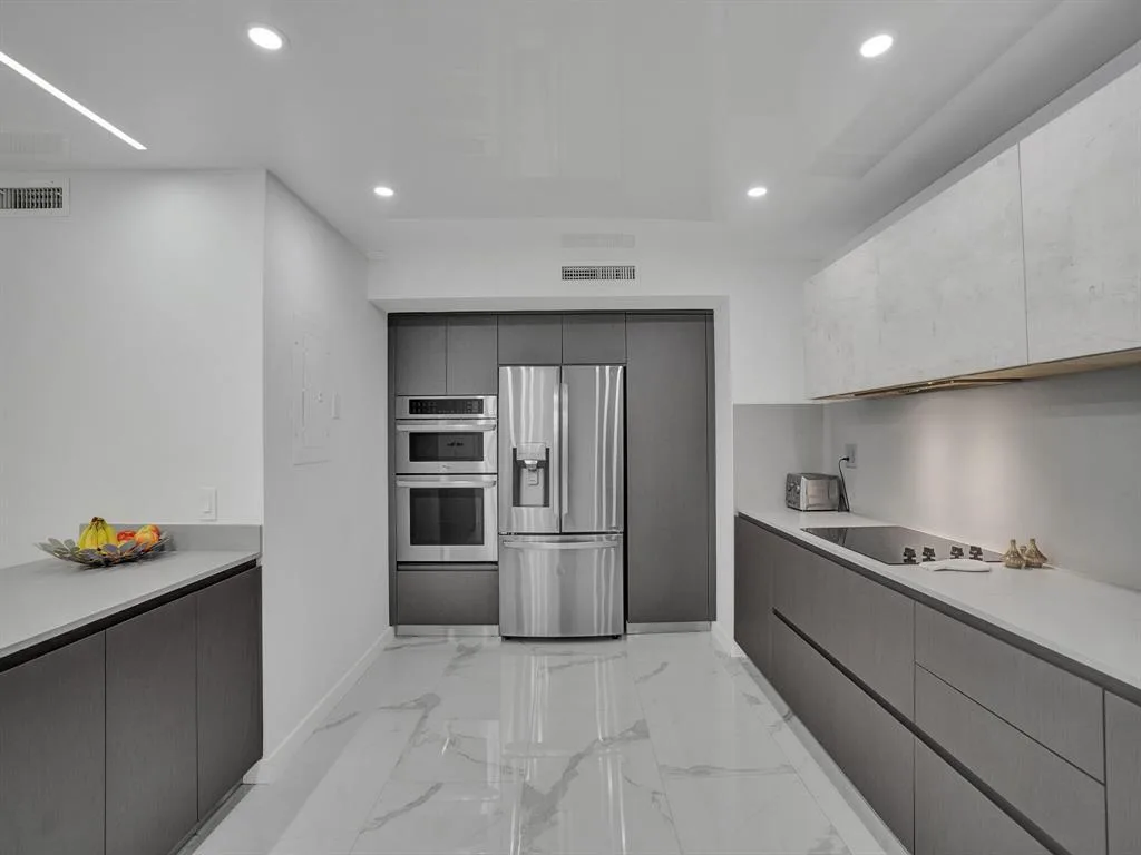 2500 Parkview Drive # 1112, Hallandale Beach, FL 33009 photo 4