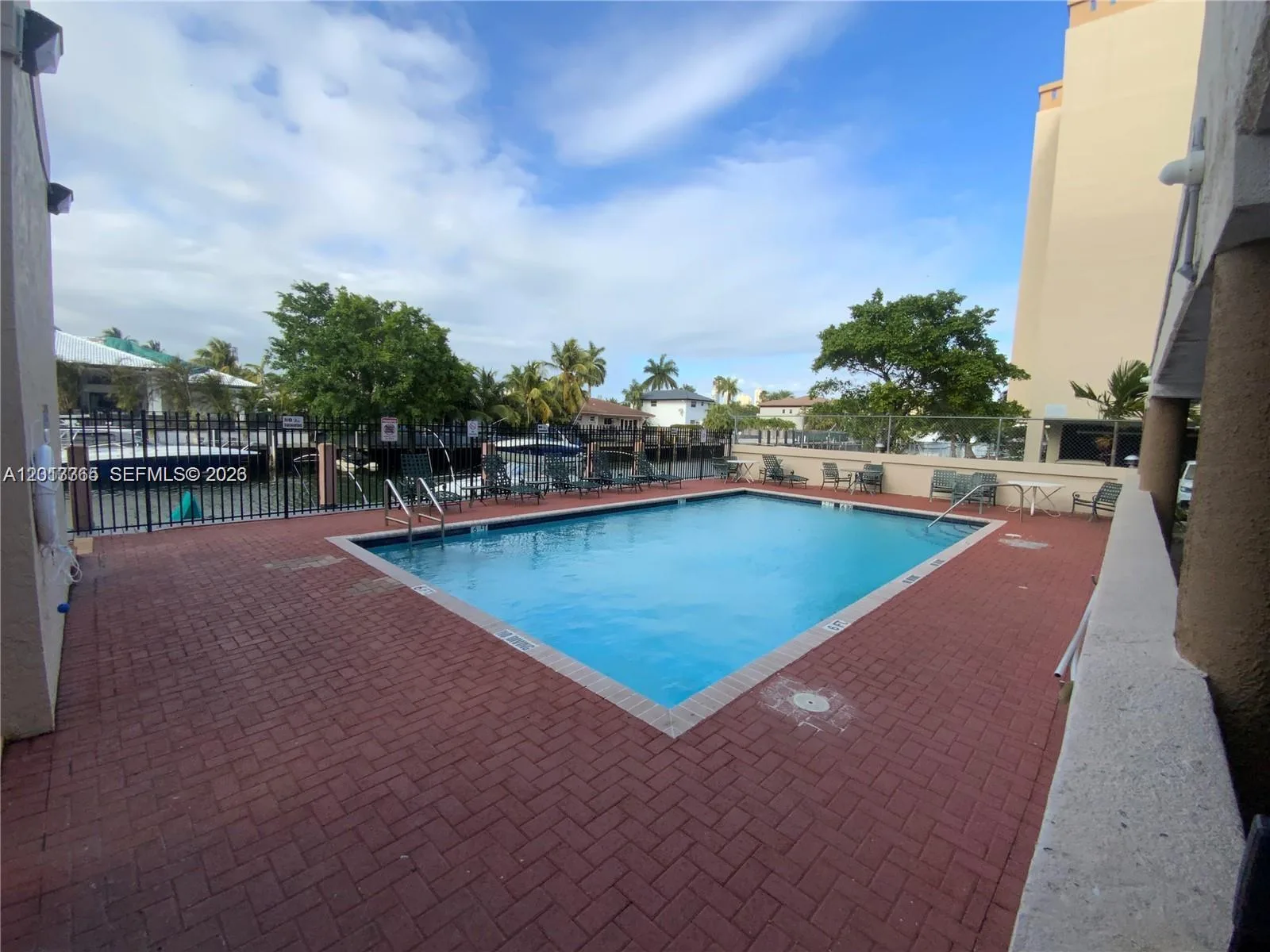 2903 N Miami Beach Blvd # 905, North Miami Beach, FL 33160 photo 2