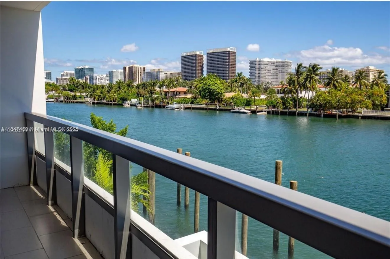 9261 E Bay Harbor Dr # 303, Bay Harbor Islands, FL 33154 photo 3