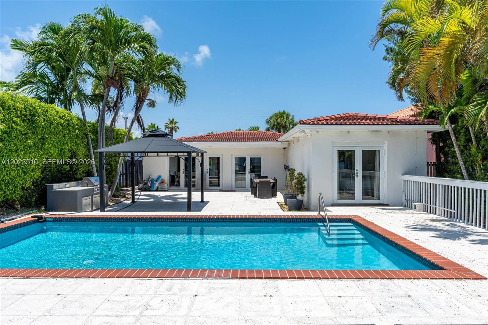 1430 Stillwater Dr # 1430, Miami Beach, FL 33141