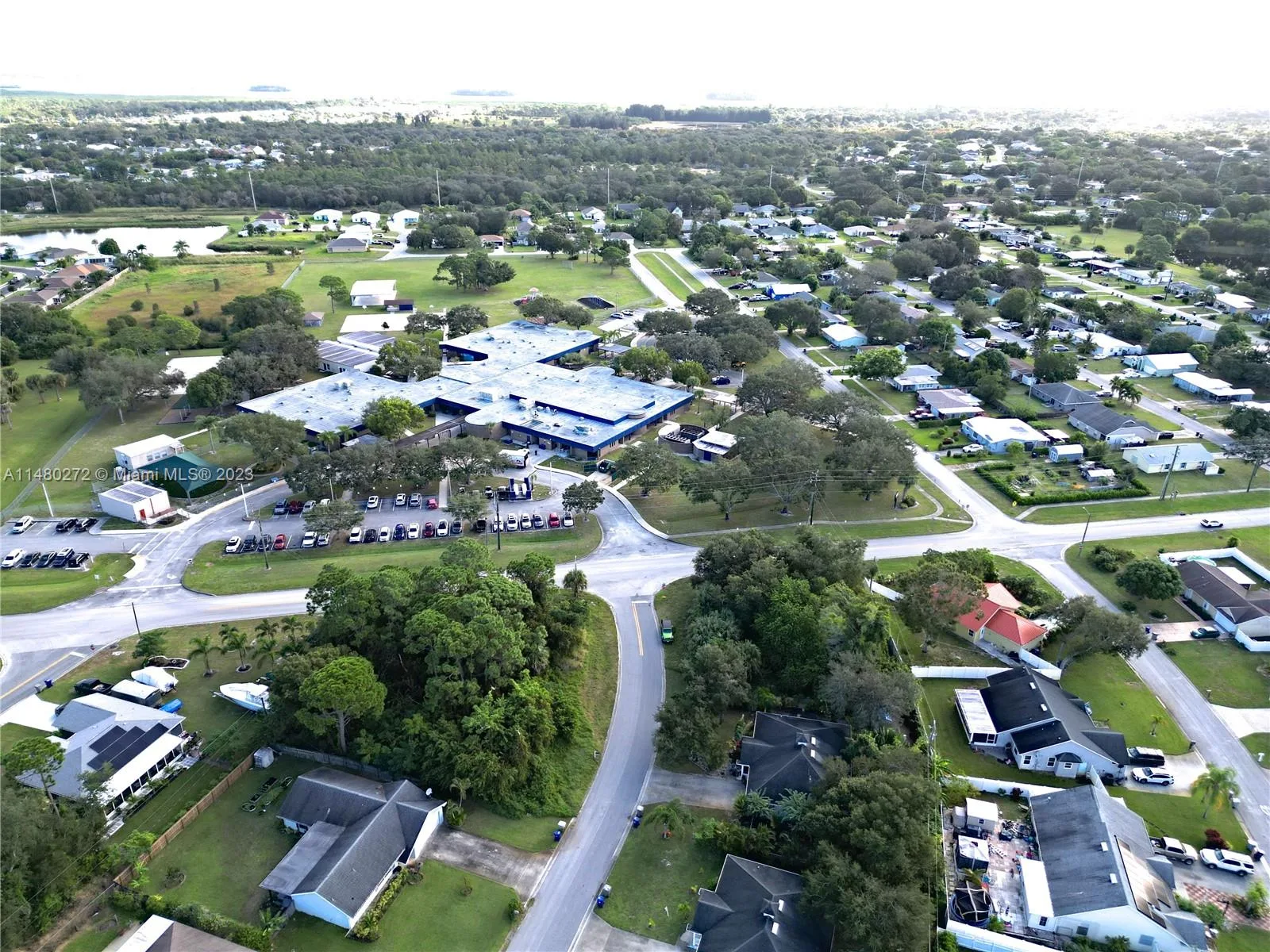 605 19th Pl SW, Vero Beach, FL 32962 photo 4