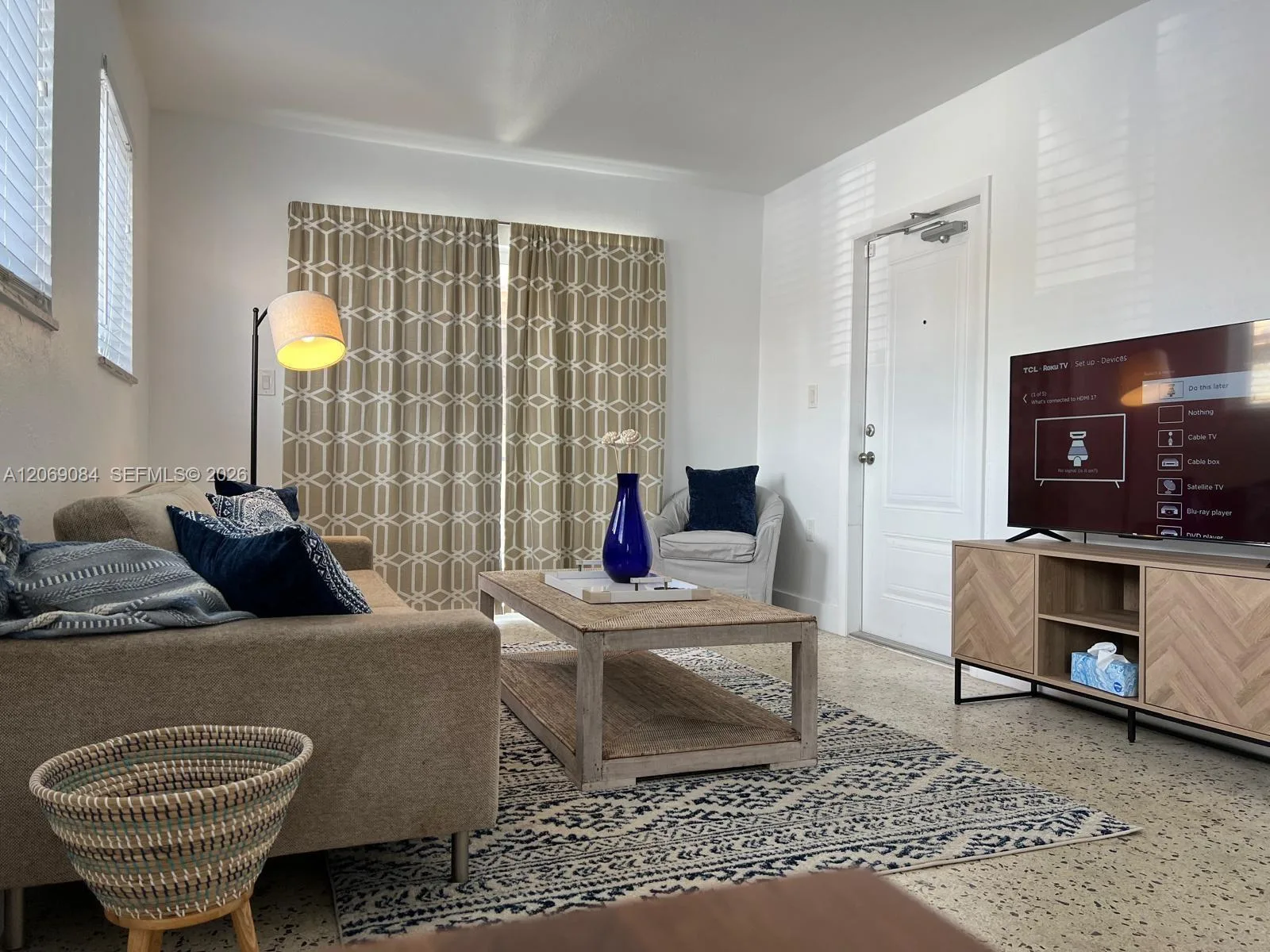 1736 SW 3rd St # 1, Miami, FL 33135 — zdjęcie 2