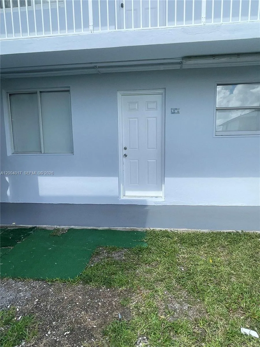 1255 W 49th Pl # E102, Hialeah, FL 33012