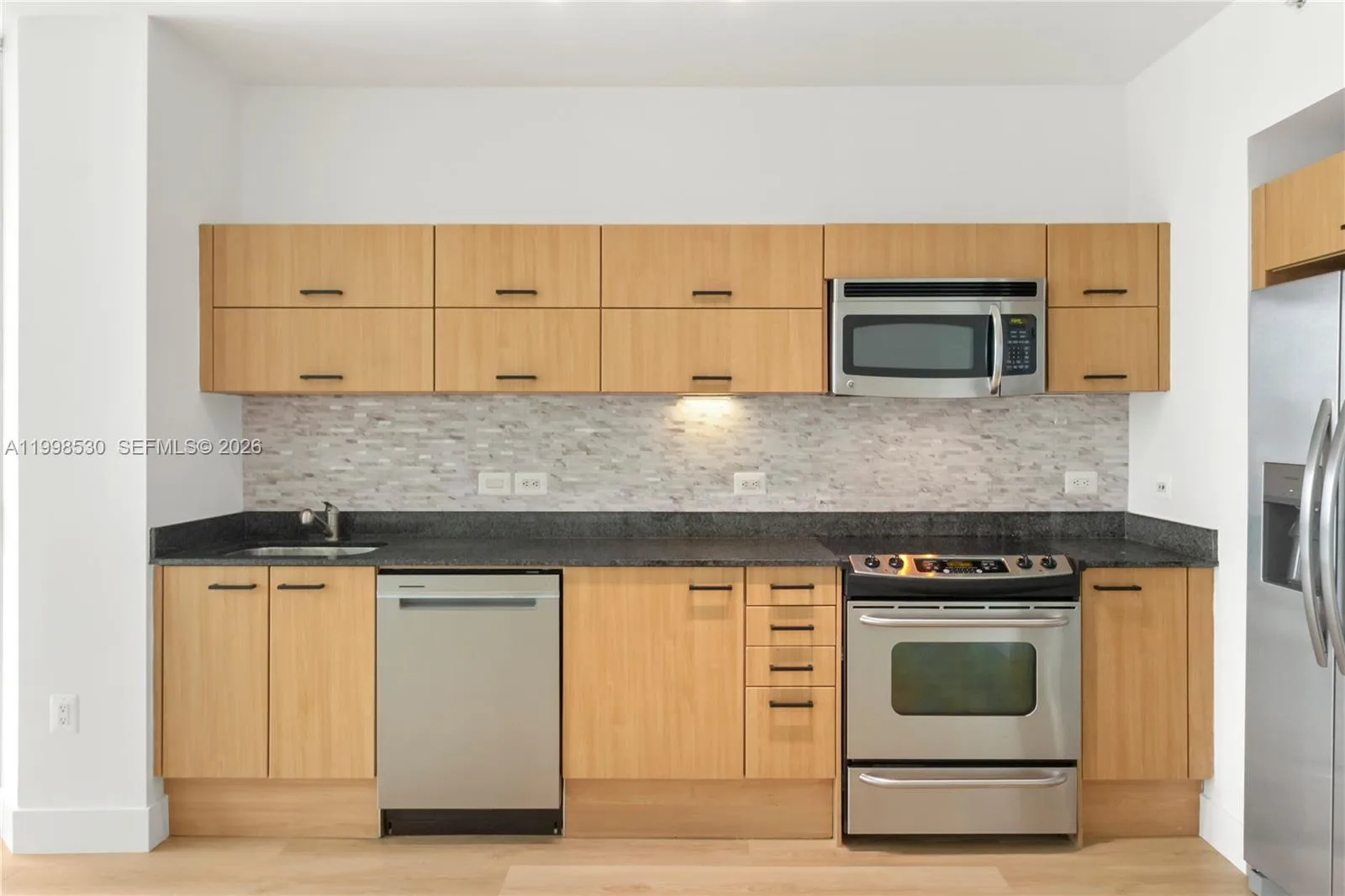 350 S Miami Ave # 3413, Miami, FL 33130 photo 9