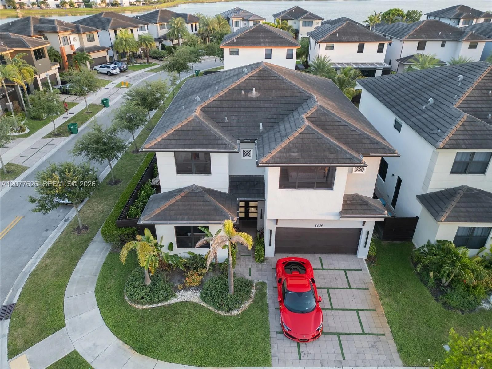 8824 NW 161st Ter, Miami Lakes, FL 33018