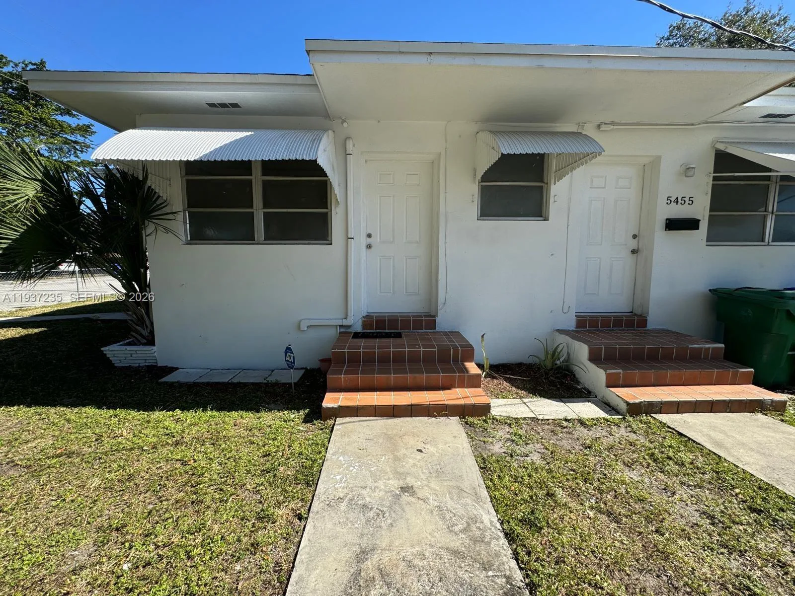 Listing photo 8