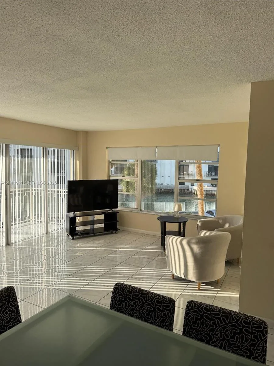 11111 Biscayne Blvd # 2H, Miami, FL 33181 photo 10