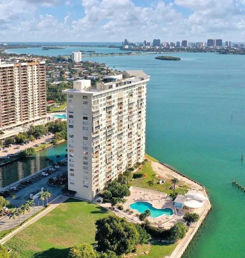 11111 Biscayne Blvd # 2H, Miami, FL 33181 photo 3