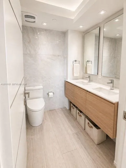 400 S Pointe Dr # 707, Miami Beach, FL 33139 photo 10