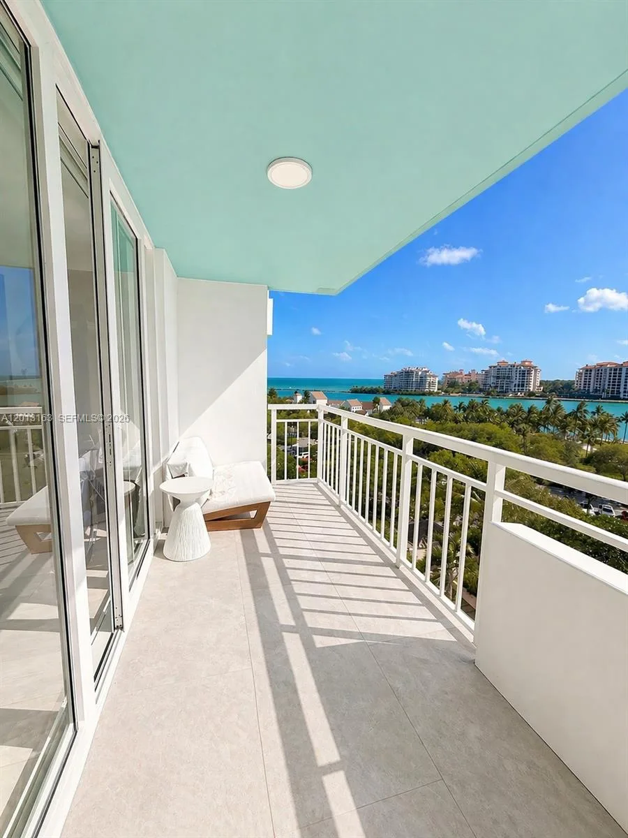 400 S Pointe Dr # 707, Miami Beach, FL 33139 photo 4