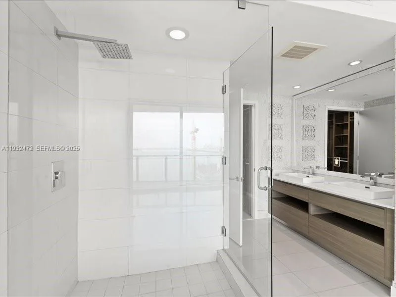 460 NE 28th St # 2203, Miami, FL 33137 photo 6