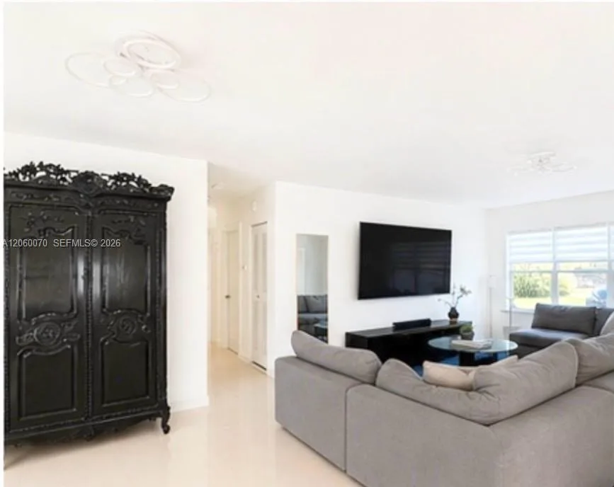 455 S Shore Dr, Miami Beach, FL 33141 photo 5