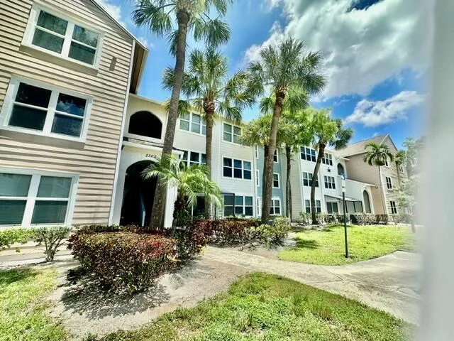 2305 N Congress Avenue # 11, Boynton Beach, FL 33426