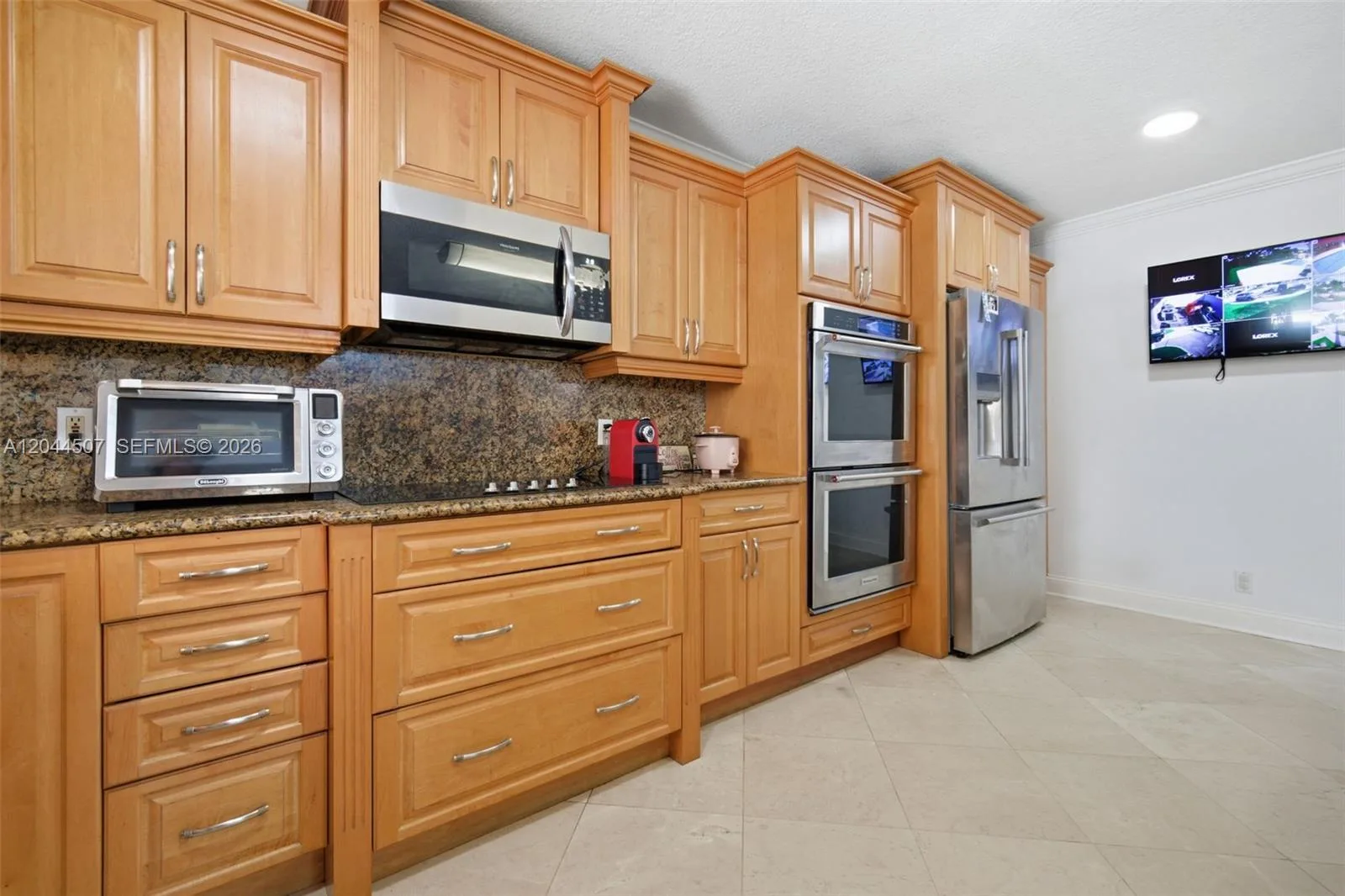 713 Diplomat Pkwy, Hallandale Beach, FL 33009 photo 12