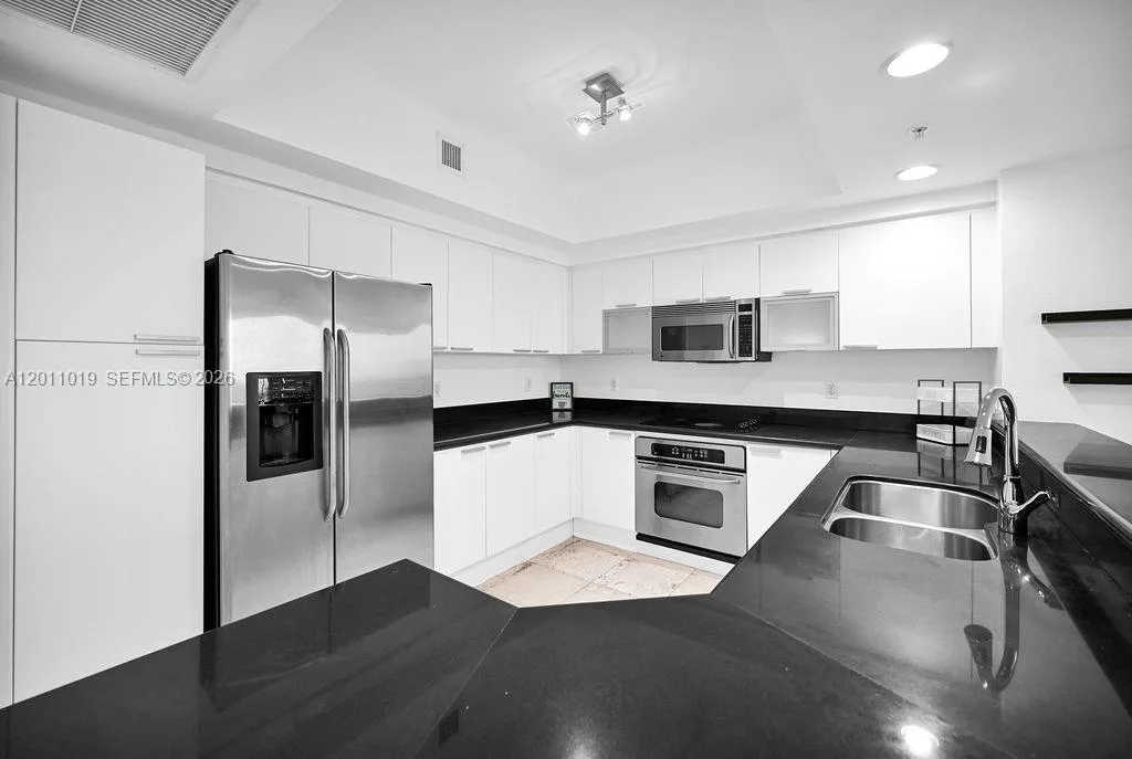 15051 Royal Oaks Ln # 1605, North Miami, FL 33181 photo 8
