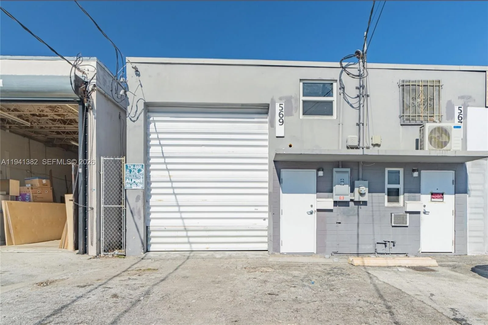 569 W 28th St, Hialeah, FL 33010