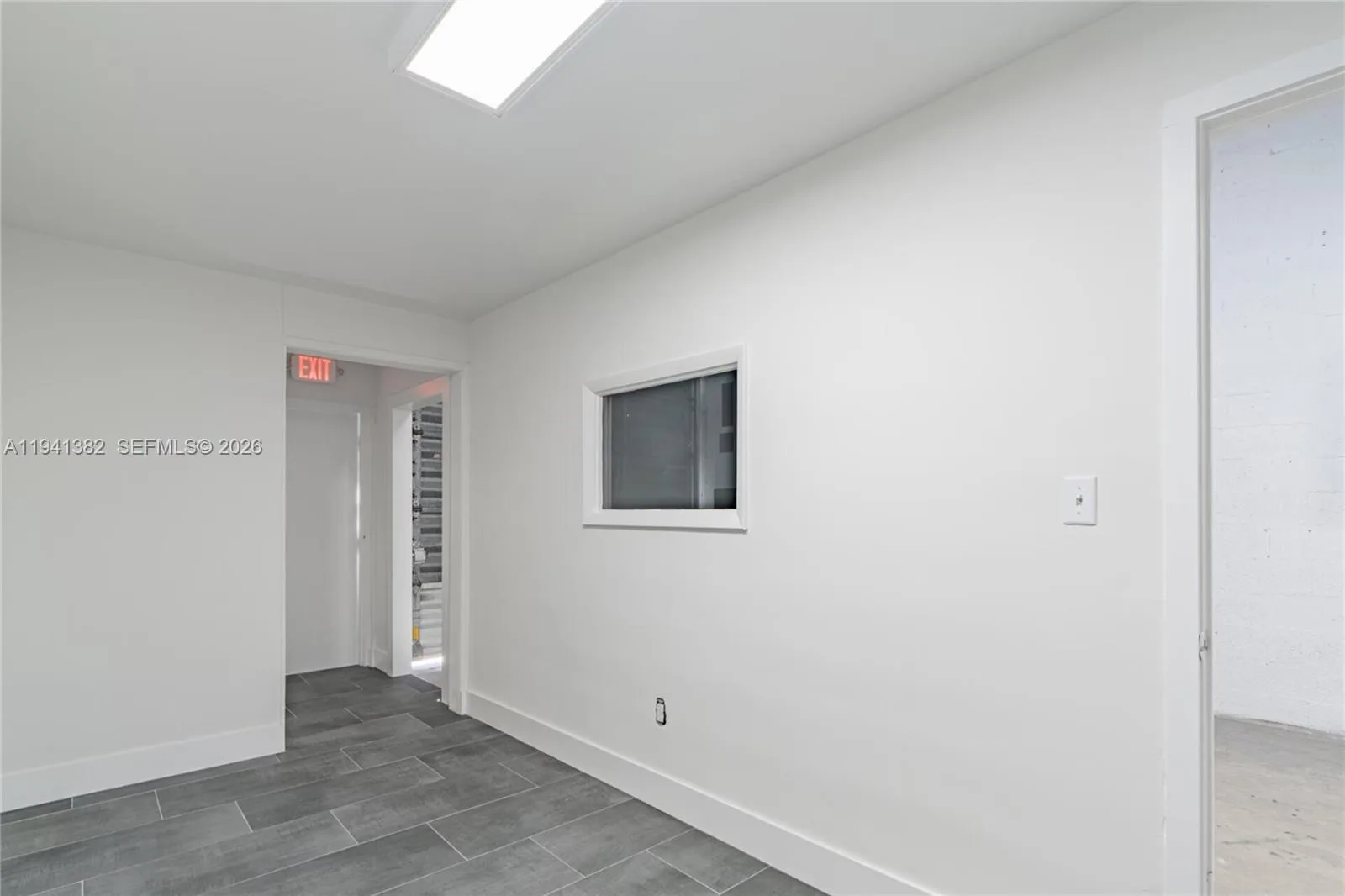 569 W 28th St, Hialeah, FL 33010 photo 4