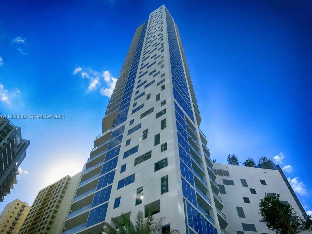 1300 BRICKELL BAY DR # 1110, Miami, FL 33131
