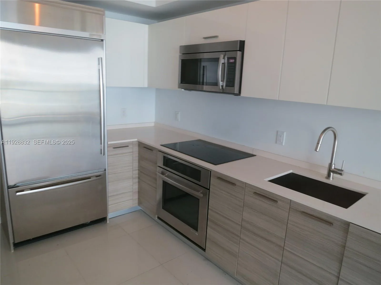 1300 BRICKELL BAY DR # 1110, Miami, FL 33131 photo 4