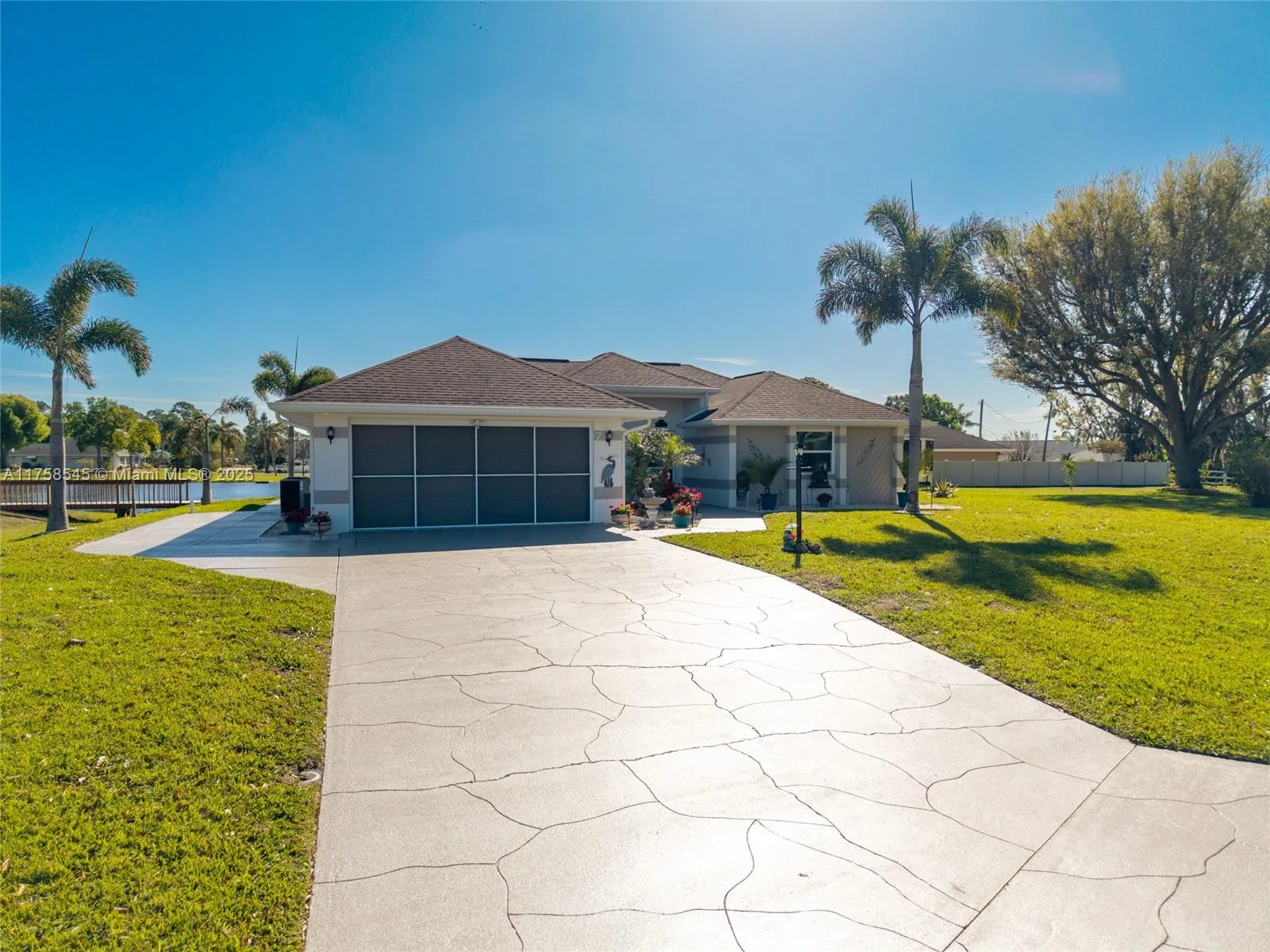 7 Lake Side Trail, Lake Placid, FL 33852 photo 2
