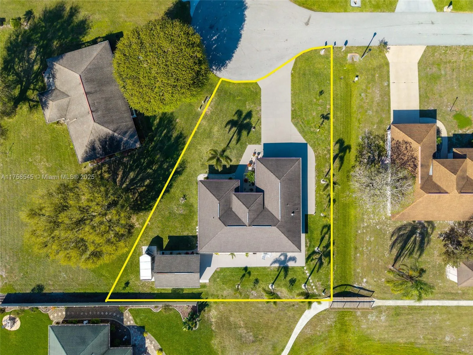 7 Lake Side Trail, Lake Placid, FL 33852 photo 3