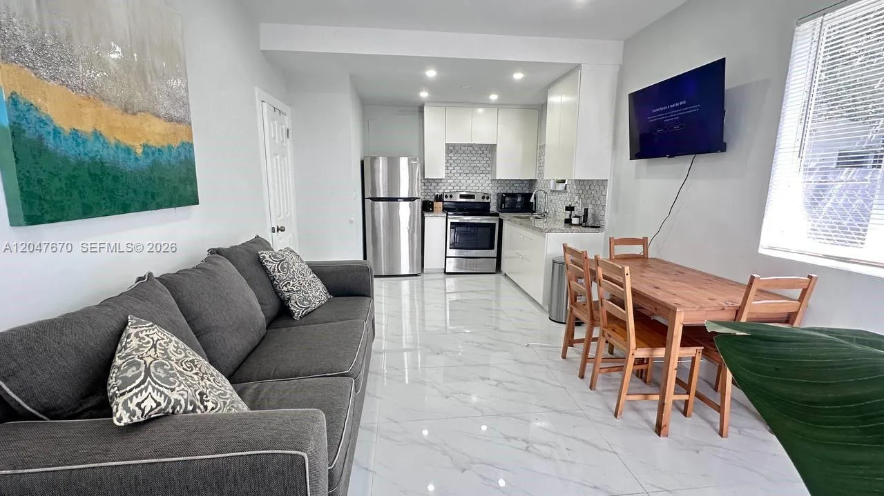 320 SW 29th Rd # Cottage, Miami, FL 33129