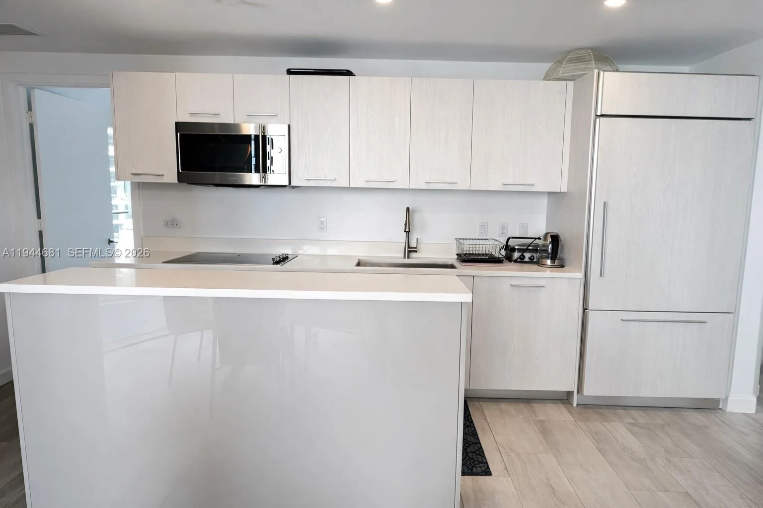 45 SW 9th St # 3008, Miami, FL 33130 photo 4